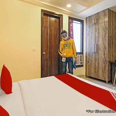 Hotel Max New Delhi Exteriör bild