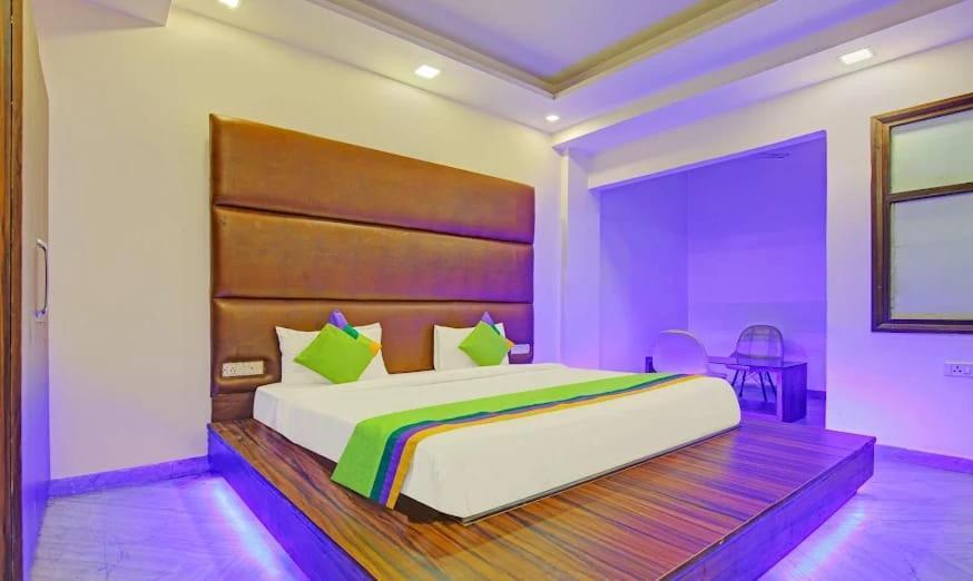 Hotel Max New Delhi Exteriör bild